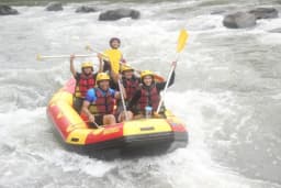5 Manfaat Tak Terduga dari Rafting bagi Kesehatan Fisik dan Mental
